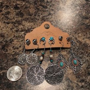 6 pr of earrings NEW